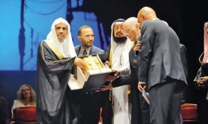 Muslim World League chief wins international award